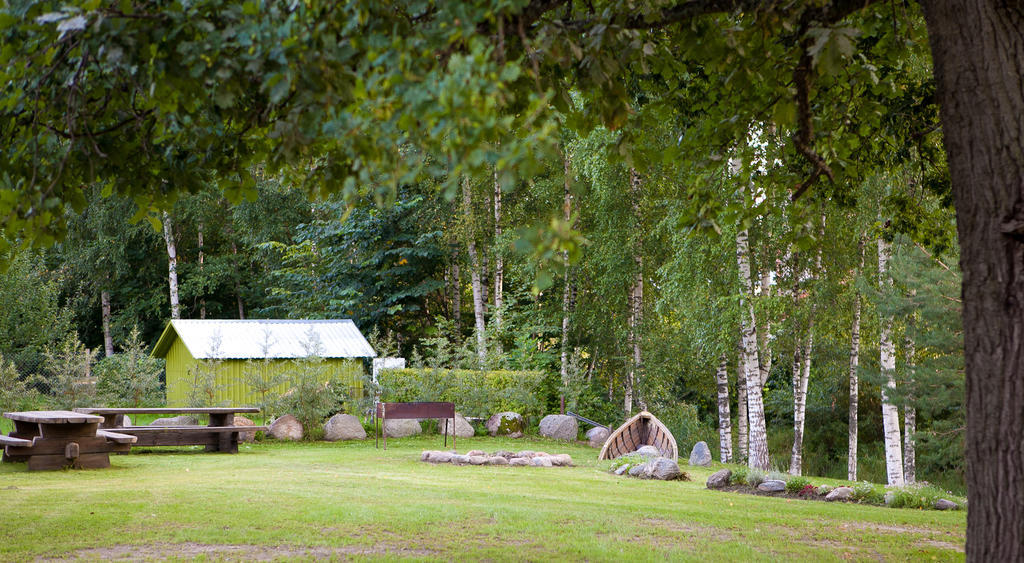 Linnumaja Guesthouse Uulu Exterior photo